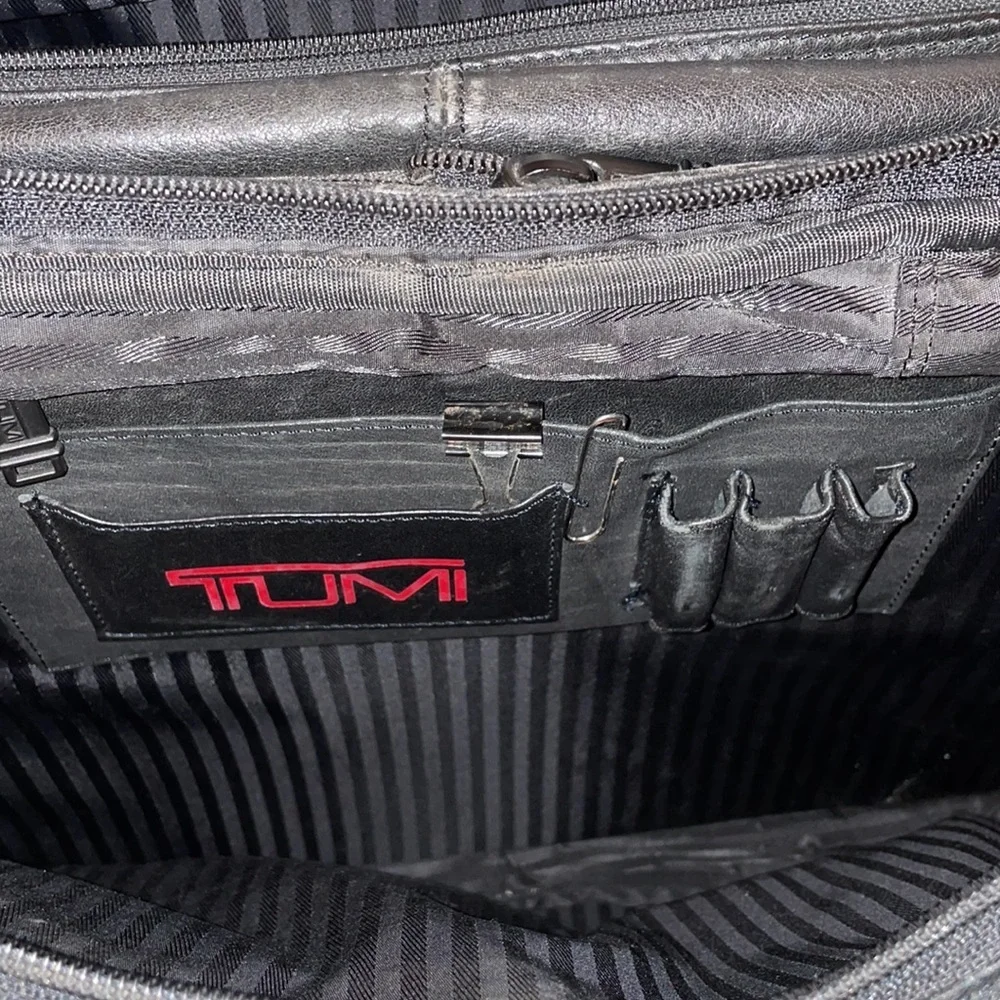 Tumi leather business/laptop bag